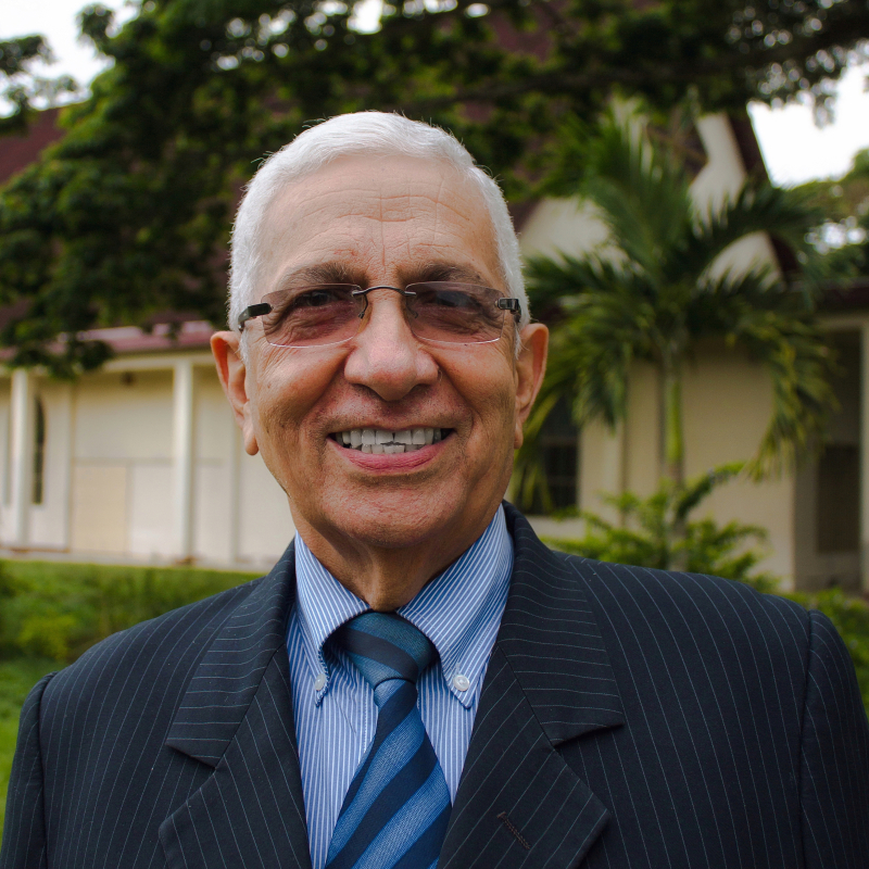 Dr. Leo Acosta